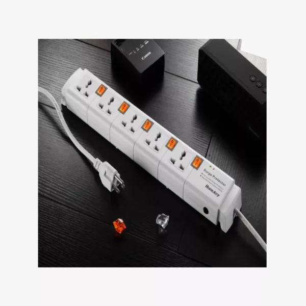 ⁦Huntkey SZC502-3M - وصلة طاقة ذكية بـ 5 منافذ وحماية متكاملة.⁩ - الصورة ⁦3⁩